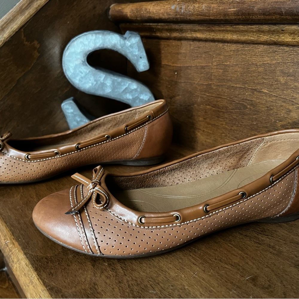 NEW Clark’s Bendables Poem Cottage Tan Leather Ballet Flats USL 6B (M) - Picture 6 of 10